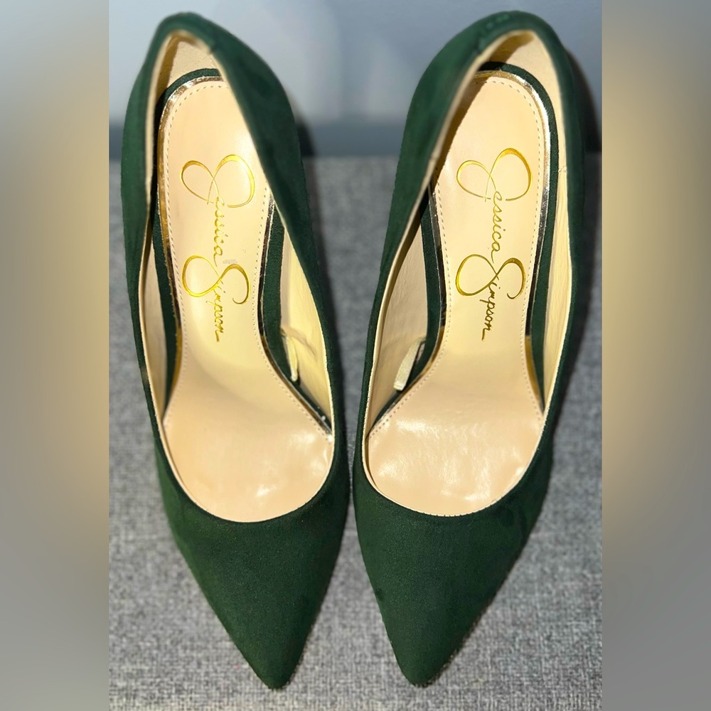 New Jessica Simpson size 6 Green and Gold Heels